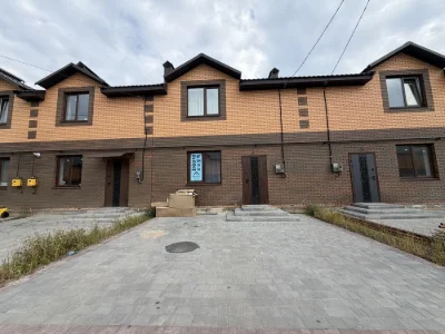 Продаж таунхауса без комісії для покупця!Пропонується  сучас