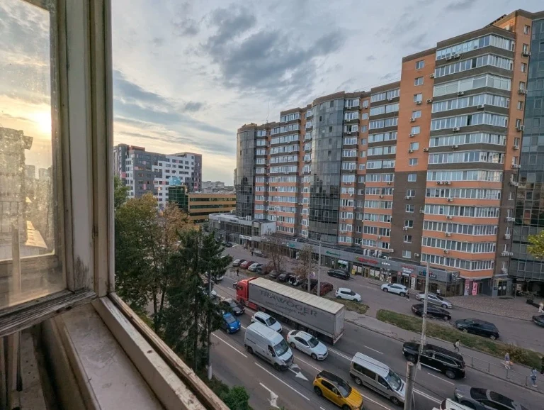 Продам 2-х кімнатну квартиру на Ближньому Замості 51000