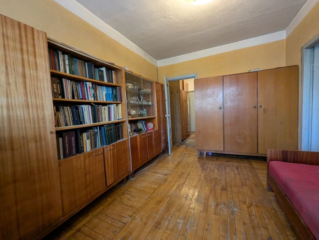 Продам 2-х кімнатну квартиру на Ближньому Замості 51000