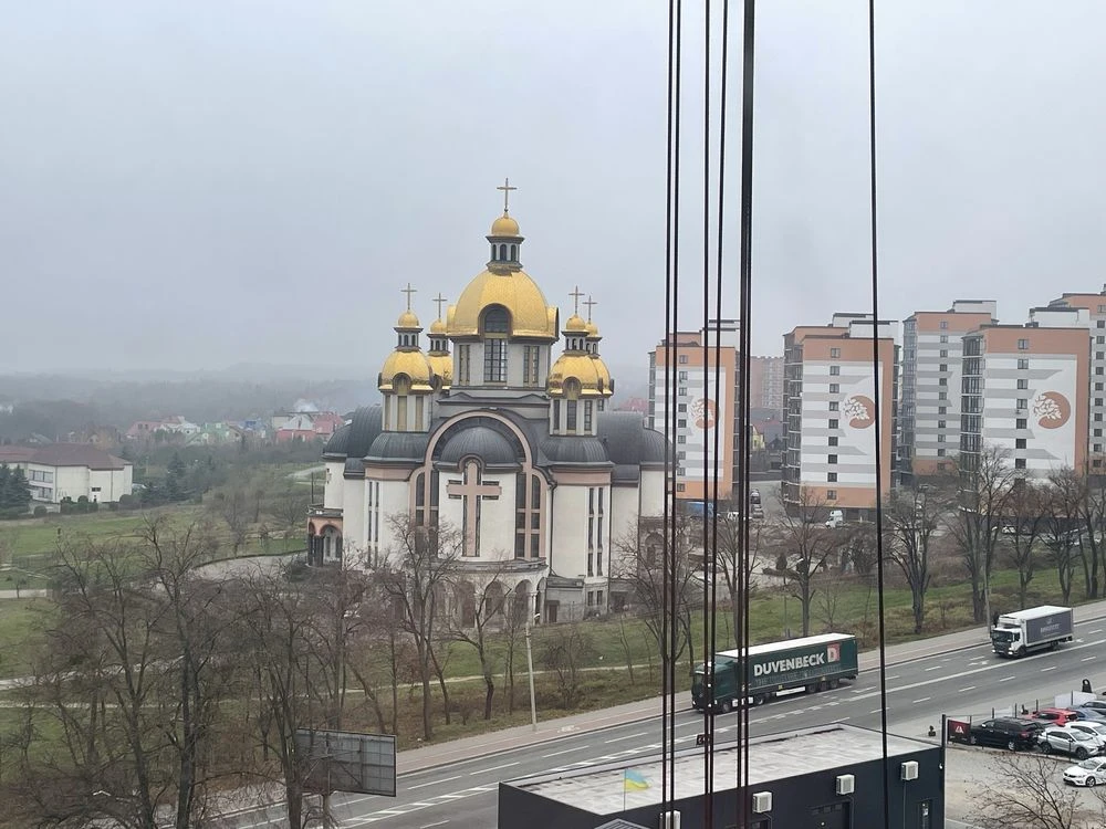 Видова, готова до ремонту 2-х кімнатна квартира в готовому б
