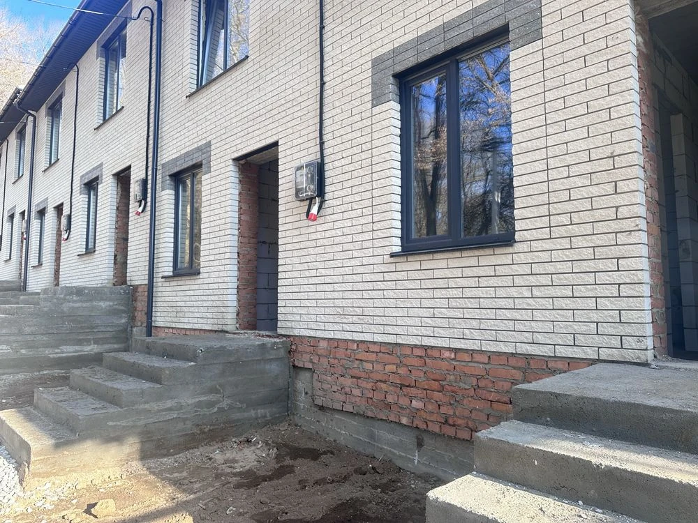 Продам  таунхаус район  П'ятничани (Вінниця)