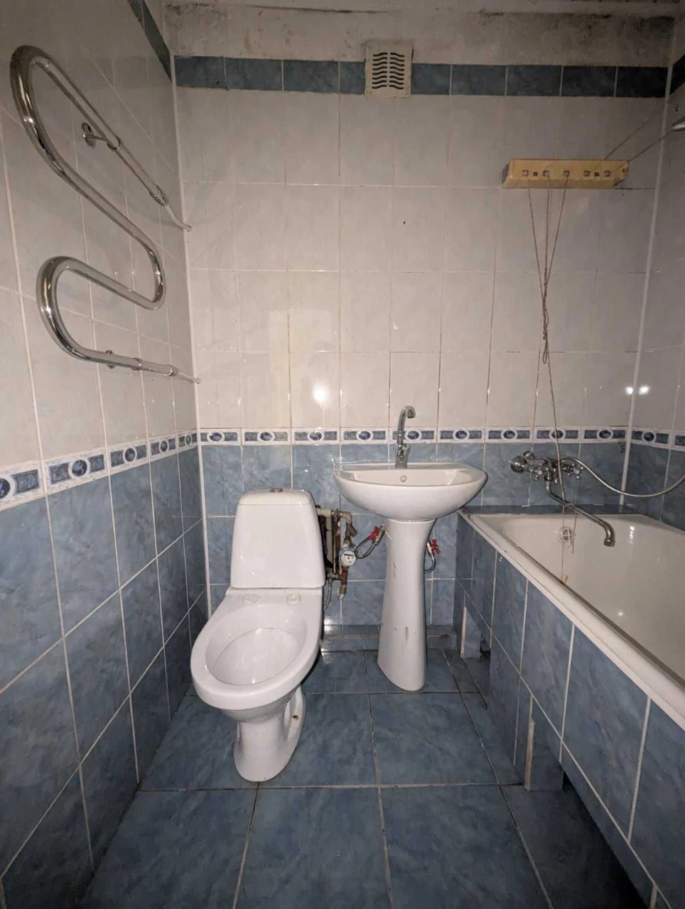Продаж 2-кімнатної квартири по вул. Довга, центральна частин