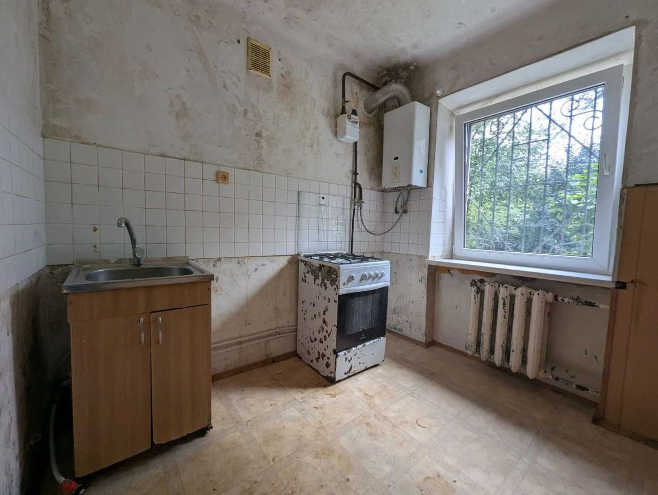 Продаж 2-кімнатної квартири по вул. Довга, центральна частин