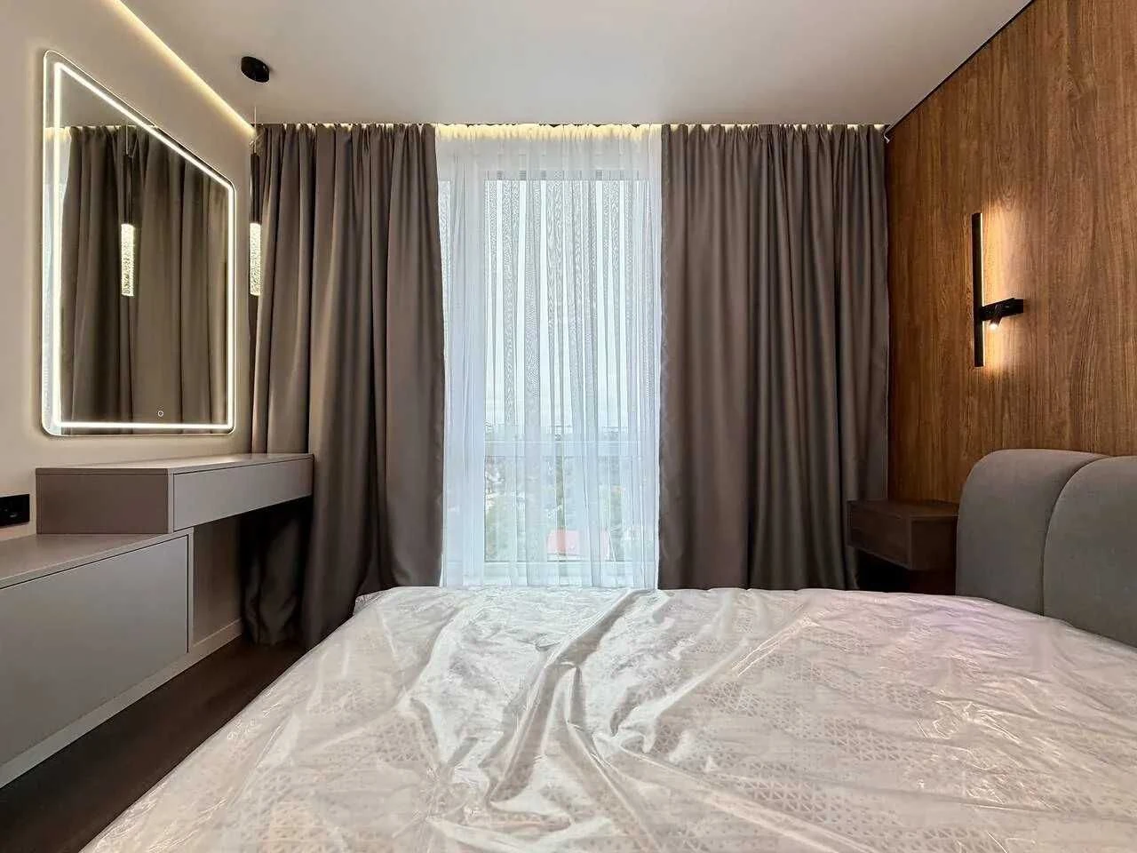 Двокімнатна укомплектовна в ЖК Manhattan Up