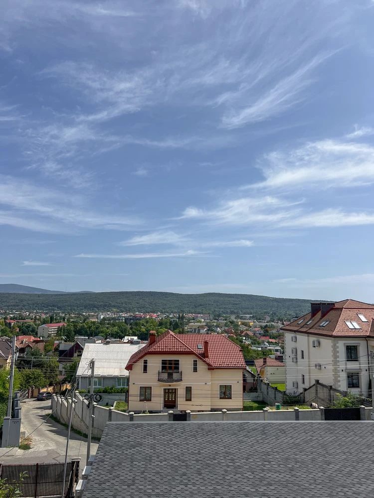 Продається 3-кімн.квартира в новобудові в центрі міста.