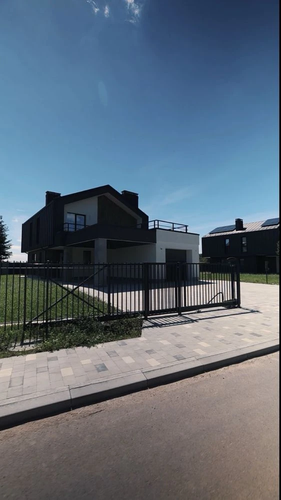 Будинок з 2 терасами — 170 м², 10 соток | Івано-Франківськ