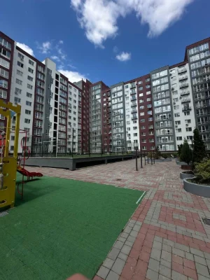 Однокімнатна квартира в центрі продаж ЖР Княгинин Галицька В