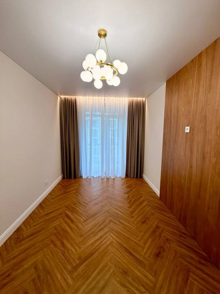 2-кімнатна квартира з дизайнерським ремонтом | ЖК Б4 | 72 м²