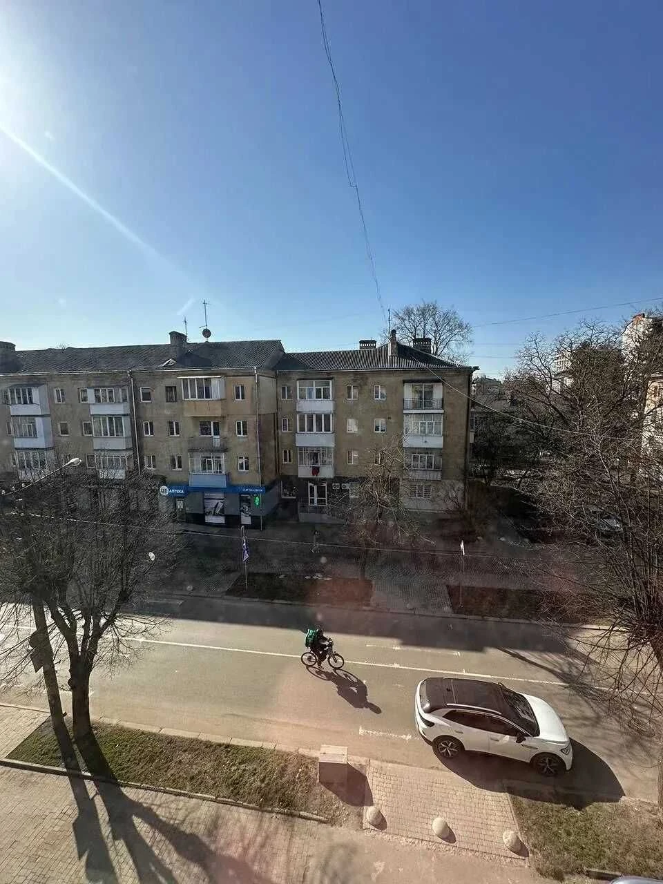 4кімнатна квартира у самому центрі ,цегляний будинок.