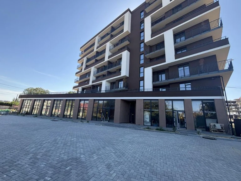 Продається 1-кімнатна квартира площею 42м²