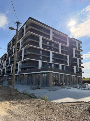 Продається 1-кімнатна квартира площею 42м²