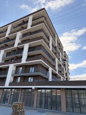 Продається 1-кімнатна квартира площею 42м²