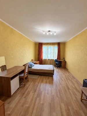 Продається 3 кімнатна квартира вул. Митна