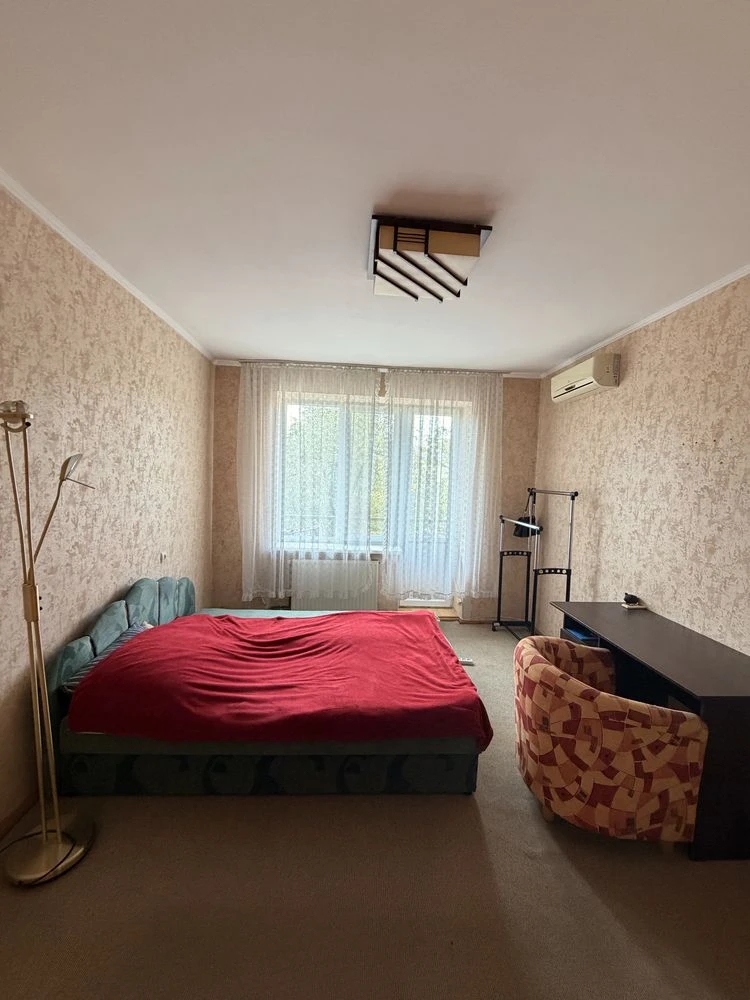 Продається 3 кімнатна квартира вул. Митна