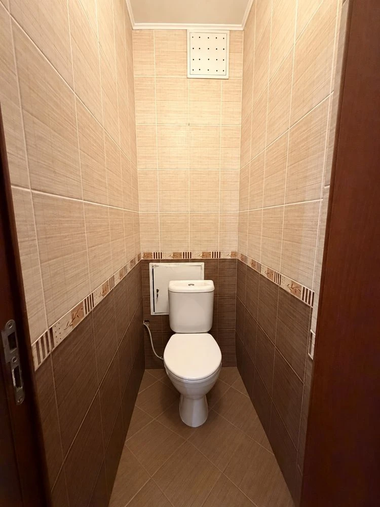 Продається 3 кімнатна квартира вул. Митна