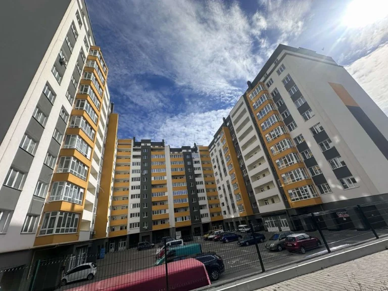 Продаж квартири Виставка