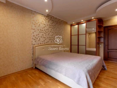 Apartment. Kyiv, Myloslavska Street.