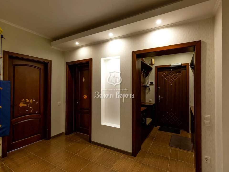 Apartment. Kyiv, Myloslavska Street.