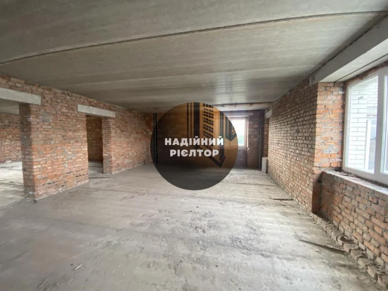Продаж 4-кімн. пентхаусу у Хмельницькому