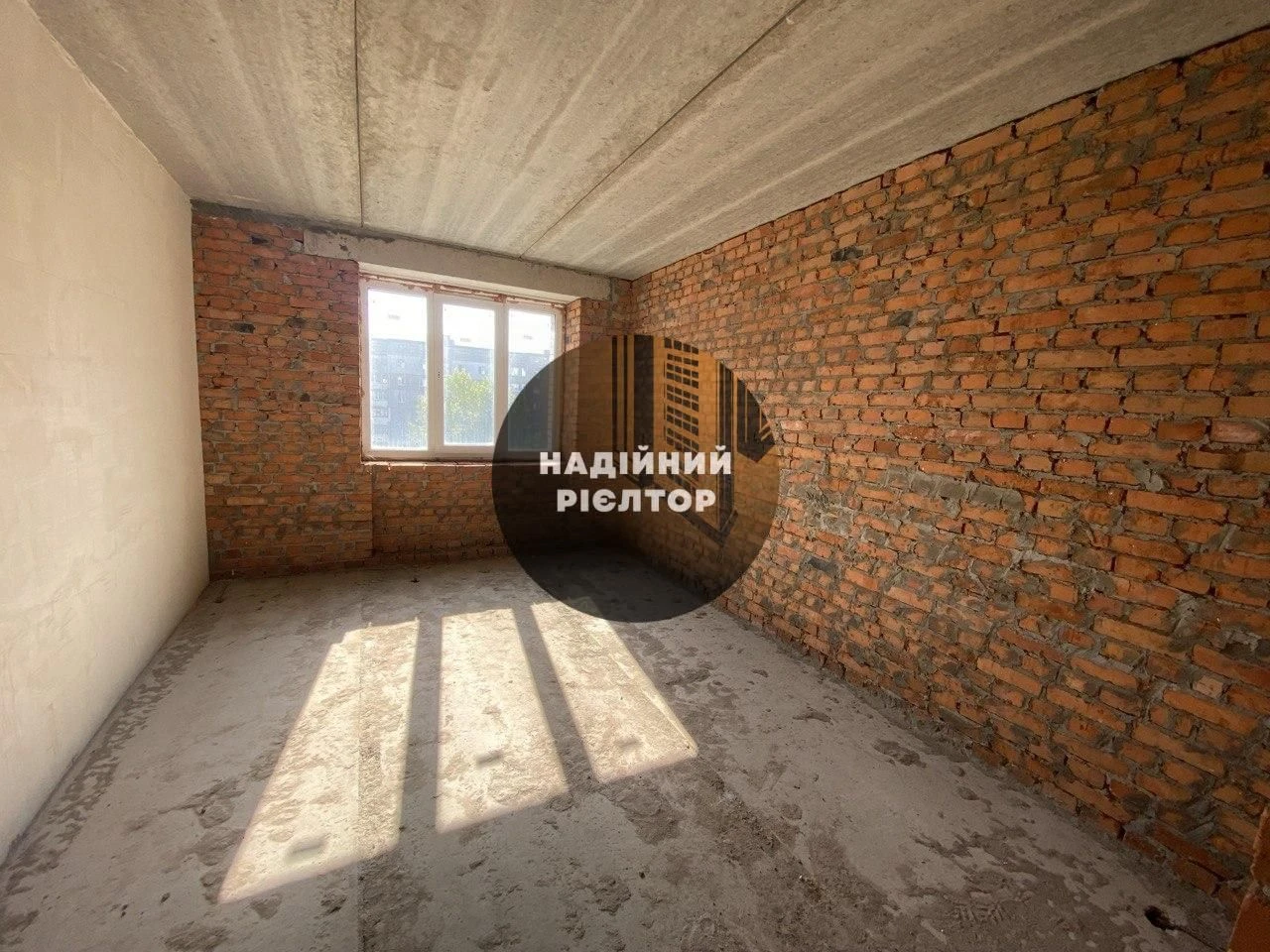 Продаж 4-кімн. пентхаусу у Хмельницькому