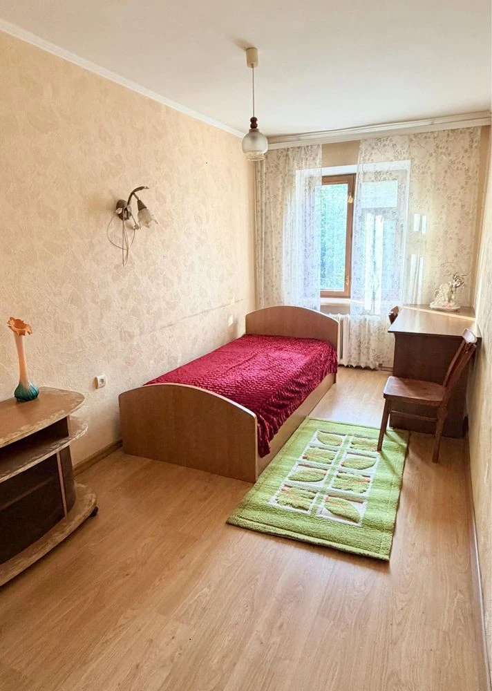 Продаж 3 кімнатноі квартири/ Грушевського