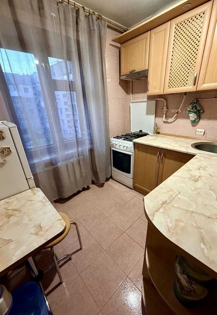 Продам 3-кімнатну квартиру по вул. Михайла Грушевського