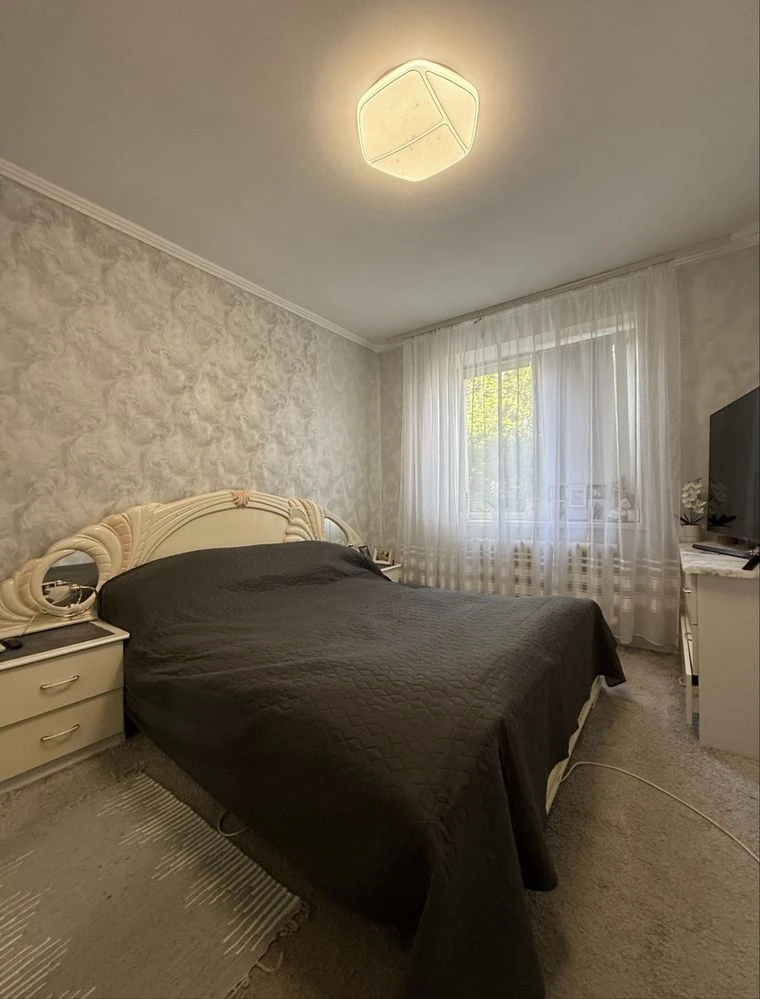 Продам 2 кімнатну квартиру