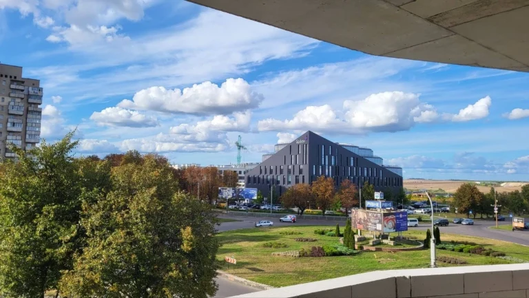 Продаж двокімнатної квартири в новобудові для родини 71м² на