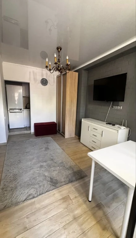 Продаж 1-кім квартири в центрі міста