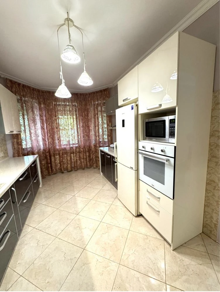 ПРОДАЖ! Укомплектований будинок 195 к.в.м, 9.7 сот, благоуст