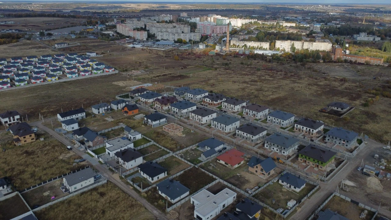 зем.діл вул. Кулика і Гудачека ( з світлом, газом)