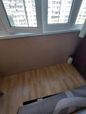 Продаю 3 чешку з квадратним холом Херсонське шосе