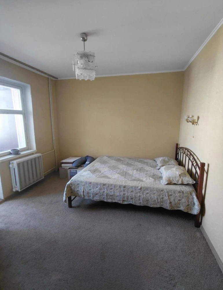 Продаю 3 чешку з квадратним холом Херсонське шосе