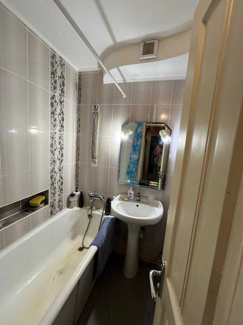 Продам 2 к/к в районі Центрального ринку, СШ№22, вул. Гліба