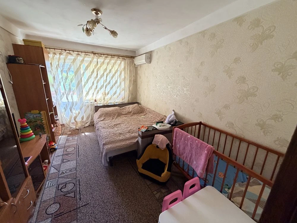 Продаж 2-х кім квартири 5/5 Яхт клуб
