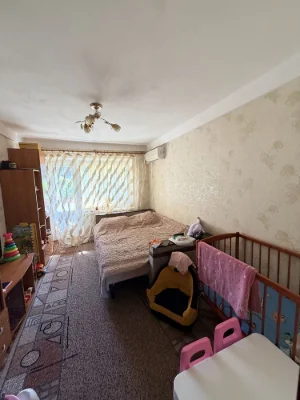 Продаж 2-х кім квартири 5/5 Яхт клуб