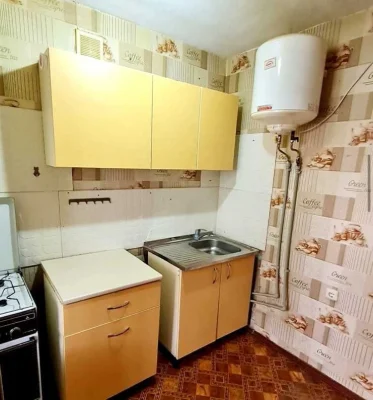 продаж 1 кімнатна квартира  3\9 цегла інгульский район ,ПТЗ,