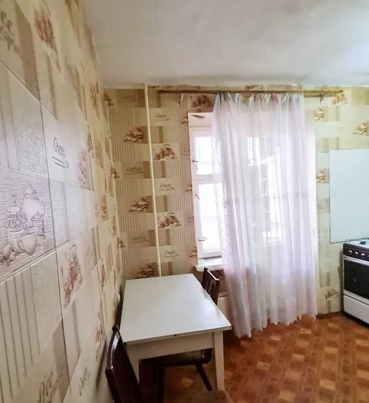 продаж 1 кімнатна квартира  3\9 цегла інгульский район ,ПТЗ,