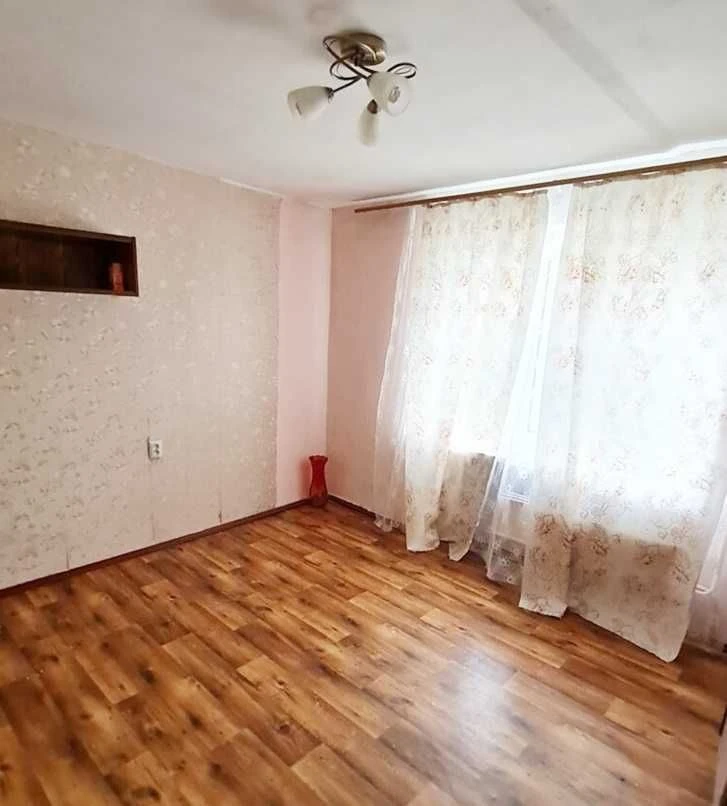 продаж 1 кімнатна квартира  3\9 цегла інгульский район ,ПТЗ,