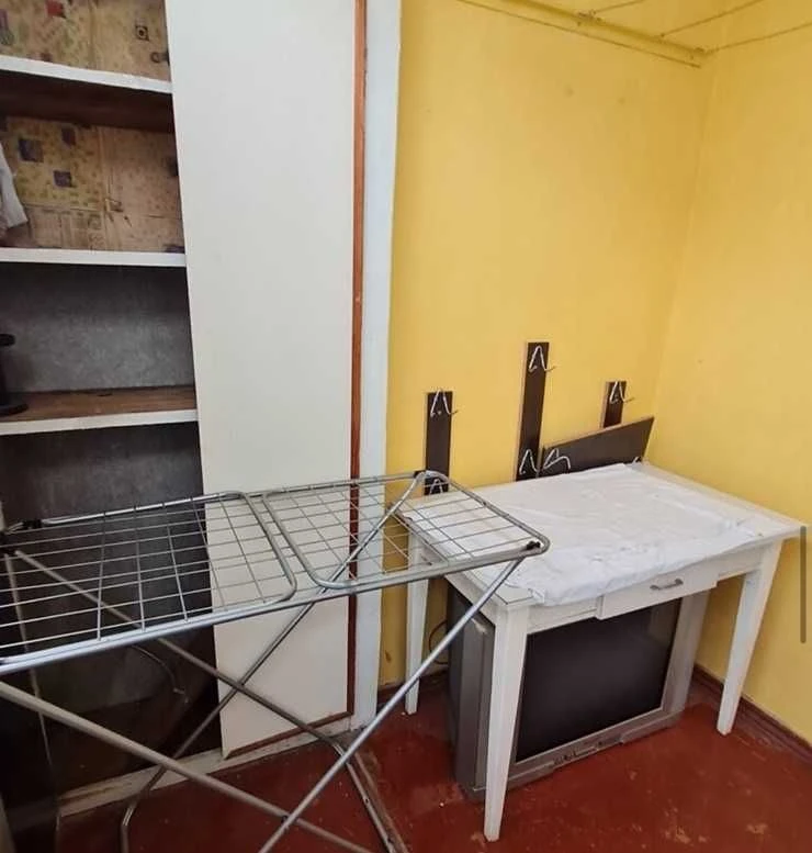 продаж 1 кімнатна квартира  3\9 цегла інгульский район ,ПТЗ,