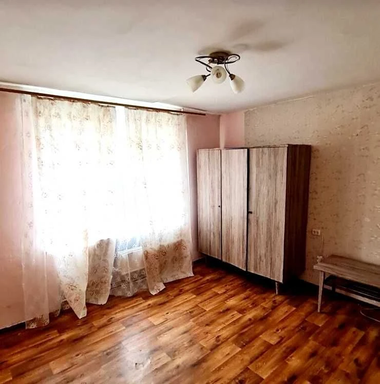продаж 1 кімнатна квартира  3\9 цегла інгульский район ,ПТЗ,