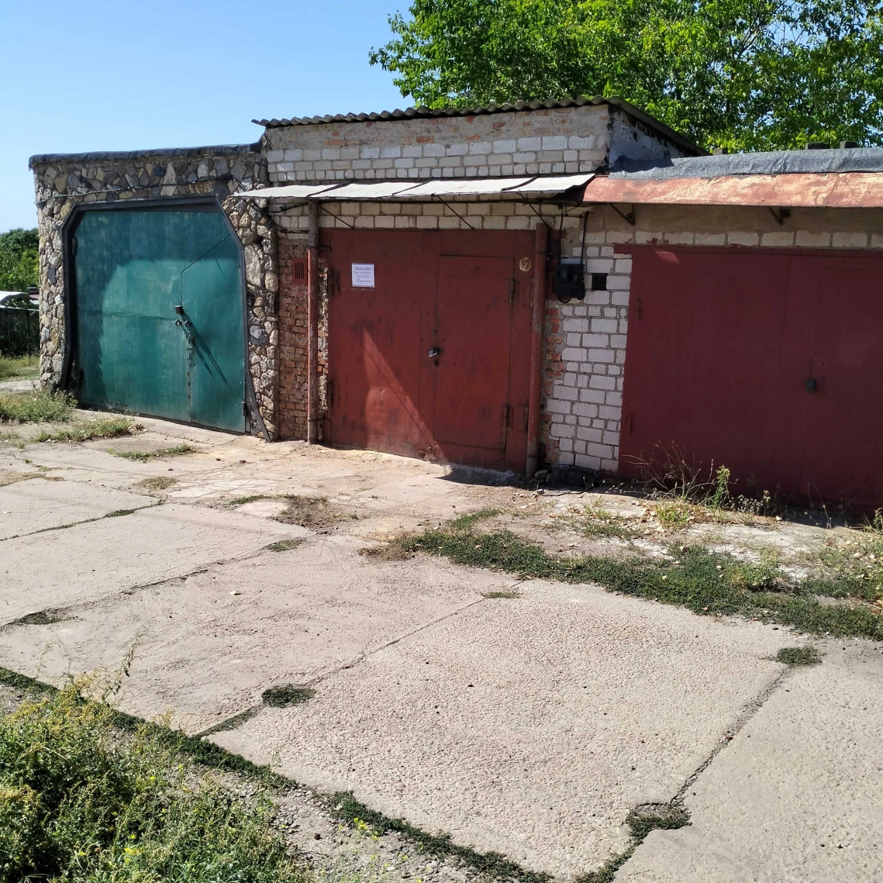 Продам гаражи в ОАГК " Пограничник".