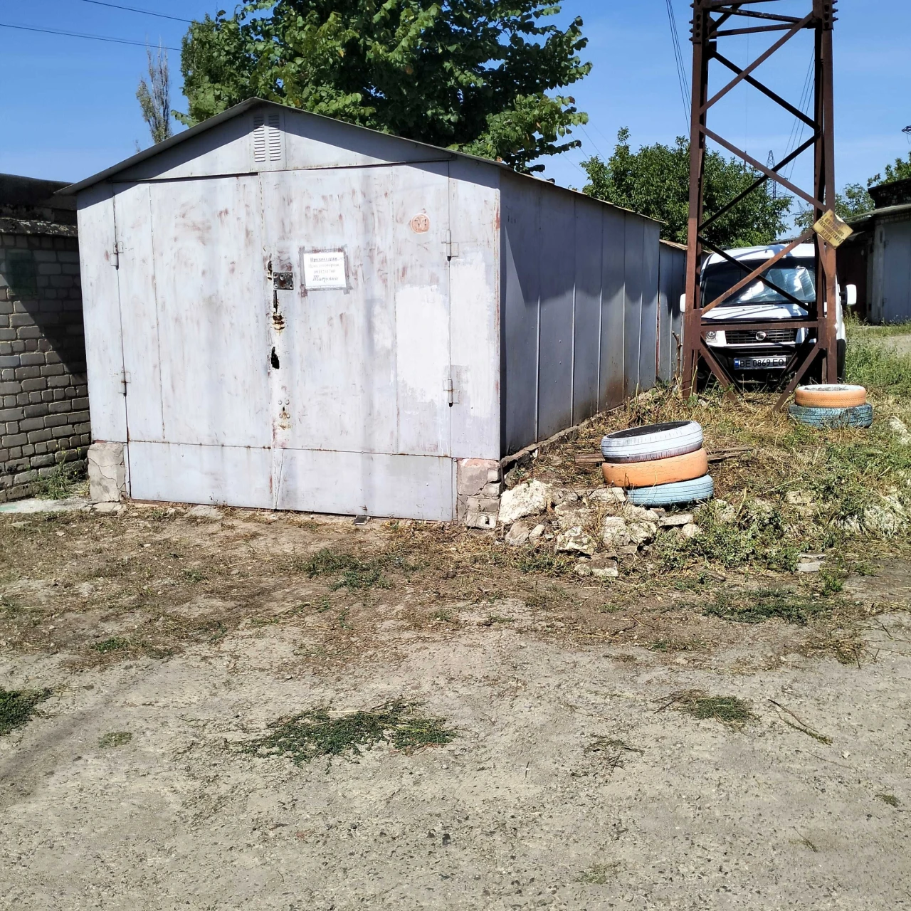 Продам гаражи в ОАГК " Пограничник".