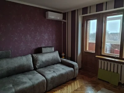 3 кімнатна тепла доглянута квартира в   цегляному будинку,