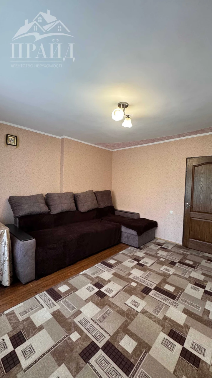 Продам 2-кімнатну квартиру в гуртожитку по вул. Роменська