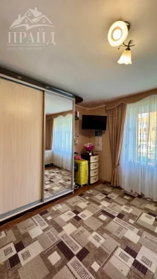 Продам 2-кімнатну квартиру в гуртожитку по вул. Роменська