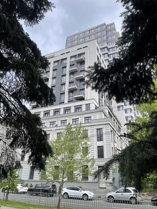 I will sell 3 square meters - 87 square meters of the Central Park residential complex