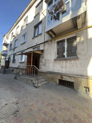 Продаж 2 кімнатноі квартири в центрі Тернополя біля ставу