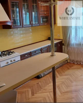 Продаж 4 кім. квартири по вул. Карпенка