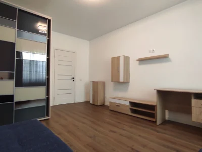Продам 1-к квартиру з ремонтом